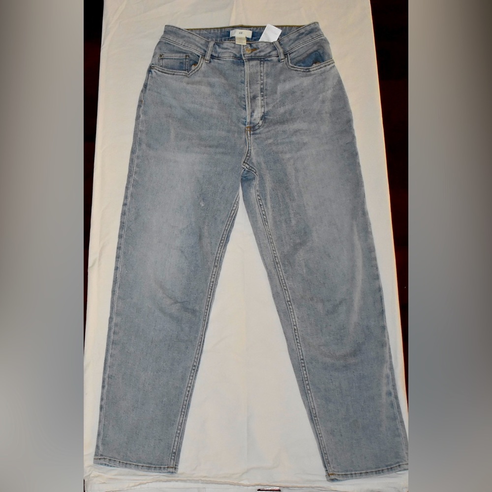 Size 6 H&M high waisted straight leg jeans in light blue.